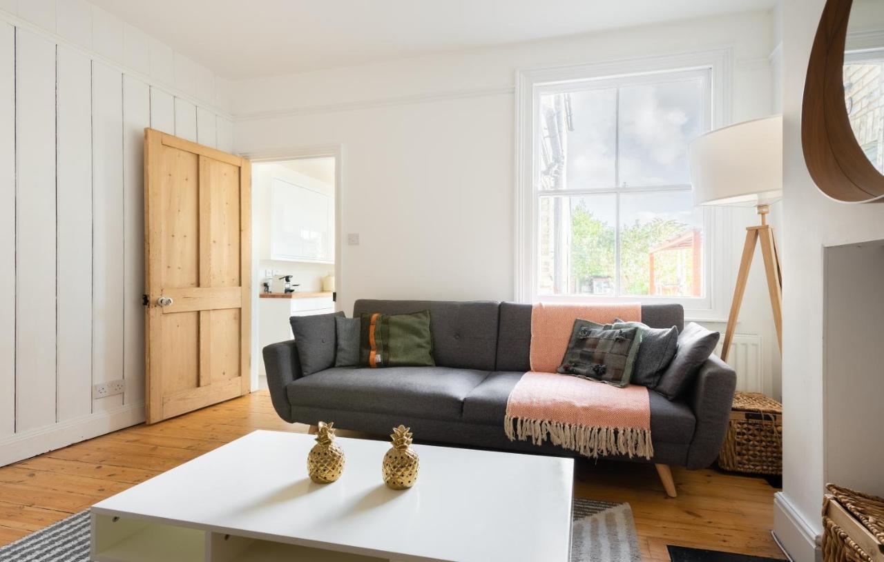 The Magdalene Cottage - Modern & Comfortable 4Bdr Family Home CBG エクステリア 写真