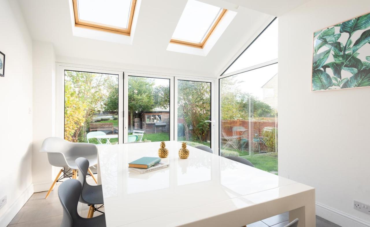 The Magdalene Cottage - Modern & Comfortable 4Bdr Family Home CBG エクステリア 写真