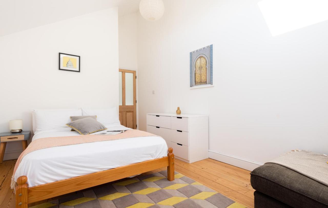 The Magdalene Cottage - Modern & Comfortable 4Bdr Family Home CBG エクステリア 写真