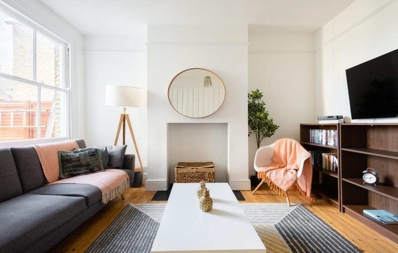 The Magdalene Cottage - Modern & Comfortable 4Bdr Family Home CBG エクステリア 写真