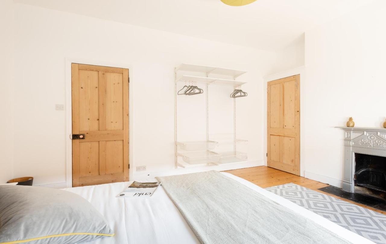 The Magdalene Cottage - Modern & Comfortable 4Bdr Family Home CBG エクステリア 写真